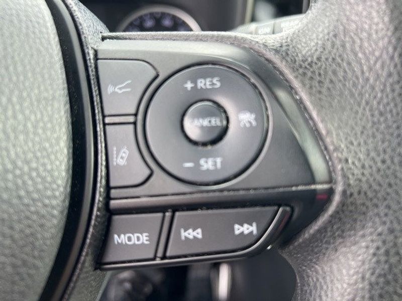2019 Toyota RAV4 Hybrid XLEImage 46