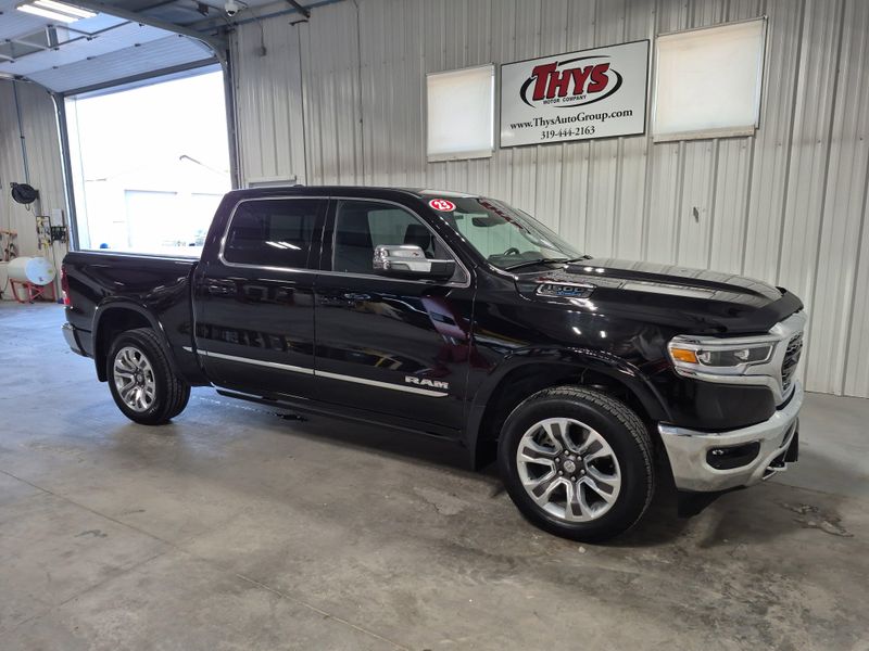 2023 RAM 1500 LimitedImage 2