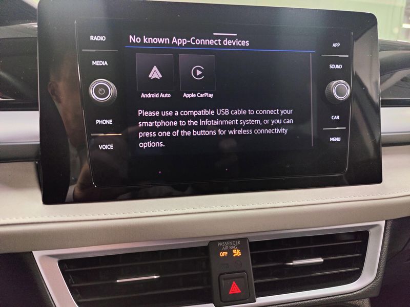 Used 2025 Volkswagen Taos SE 4-Motion AWDImage 19