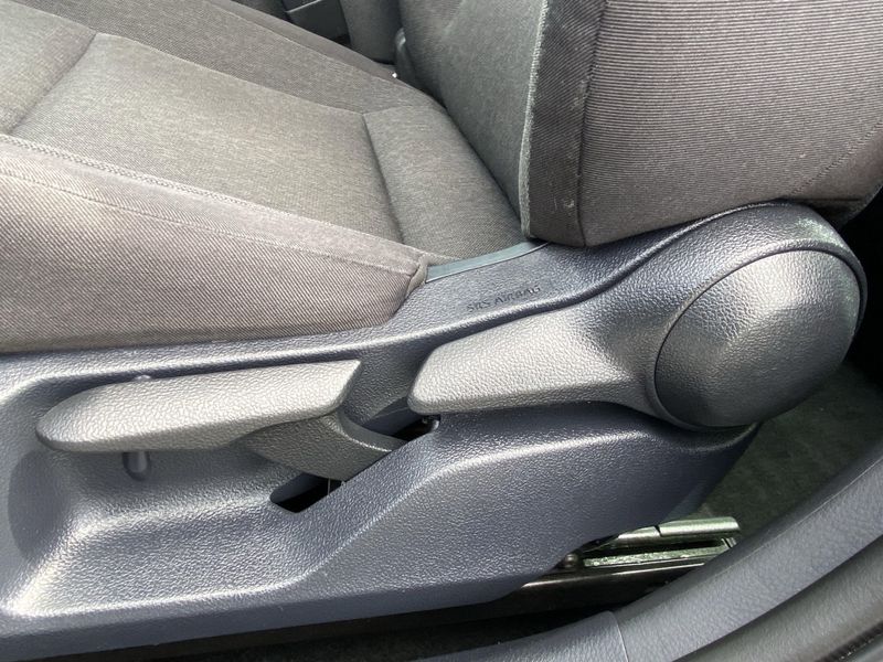 2025 Toyota Camry LEImage 28