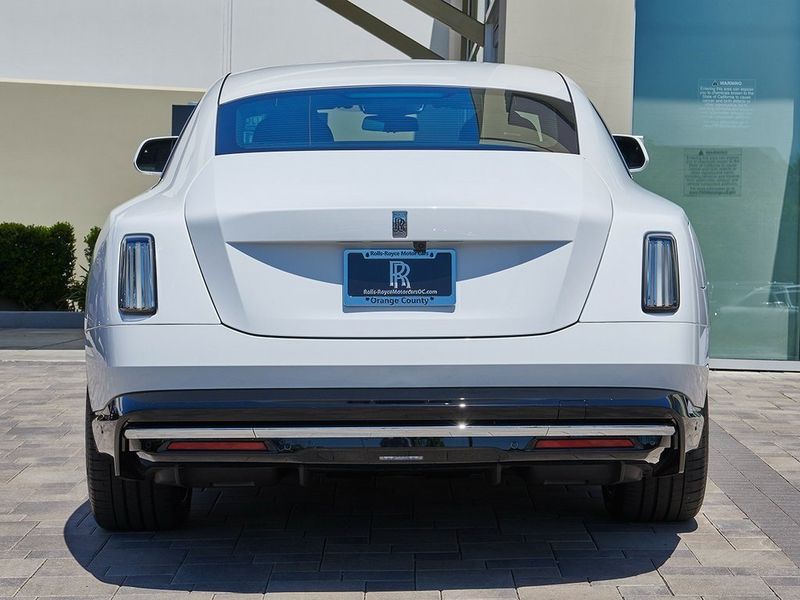 2024 Rolls-Royce Spectre Image 8