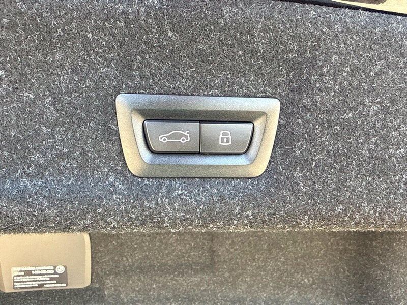 Used 2026 BMW 3 Series 330iImage 16