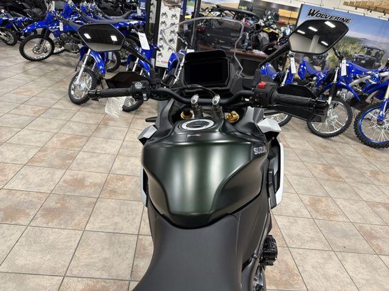 New 2024 Suzuki GSX-S1000GX+ Image 21