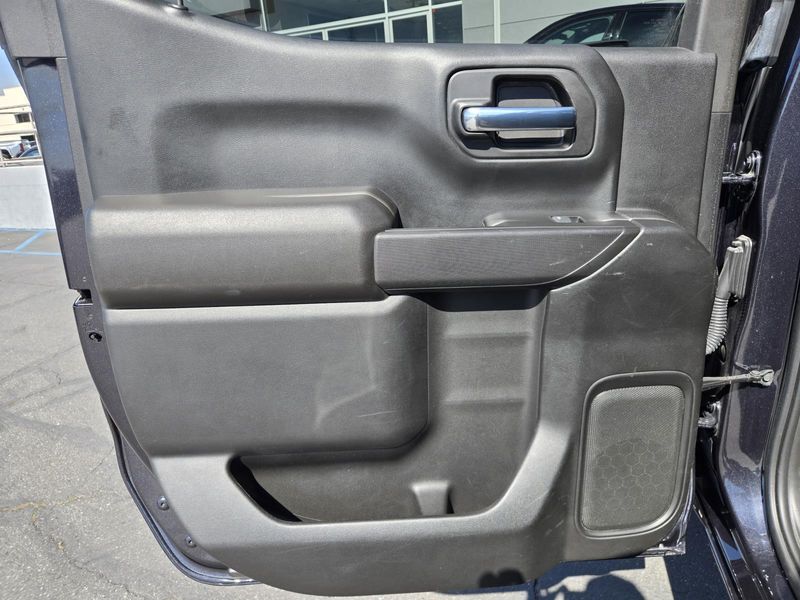 Used 2023 Chevrolet Silverado 1500 2WD Crew Cab 147 Custom