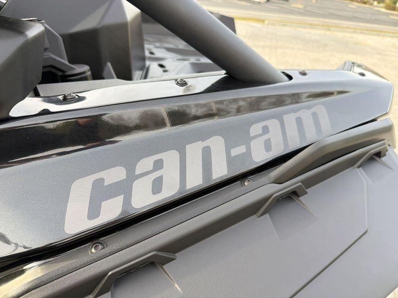 New 2025 Can-Am MAVERICK X3 MAX X RS TURBO RR SMART-SHOX Image 34
