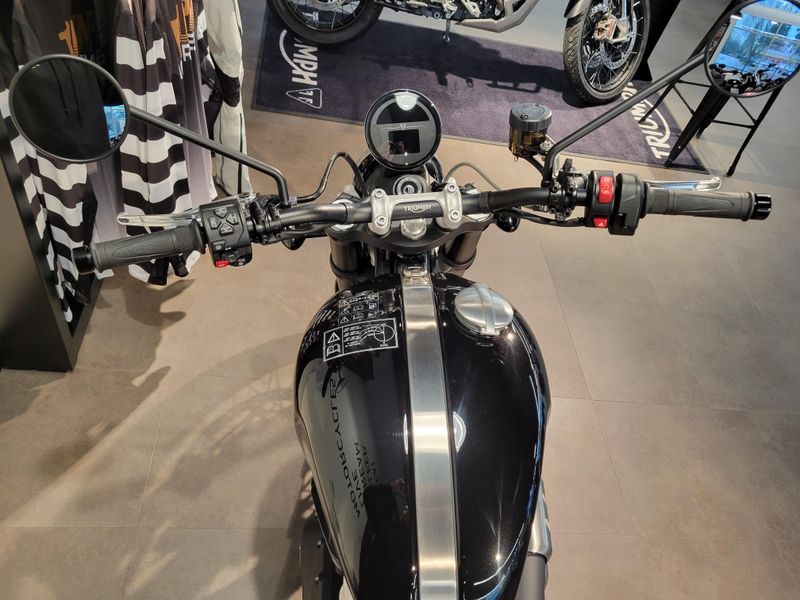 New 2025 Triumph SCRAMBLER 1200 X 