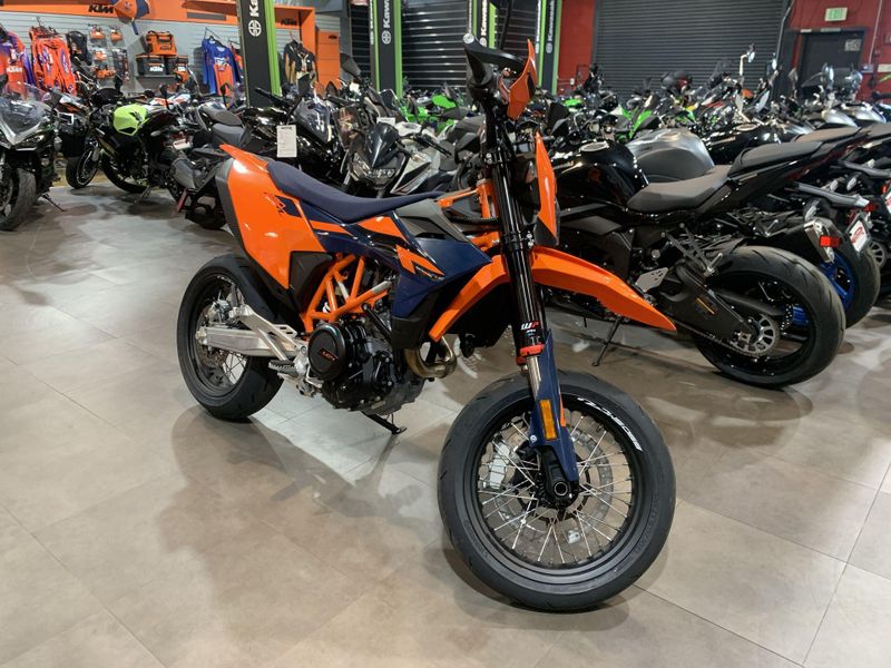 New 2026 KTM 690 SMC R Image 2