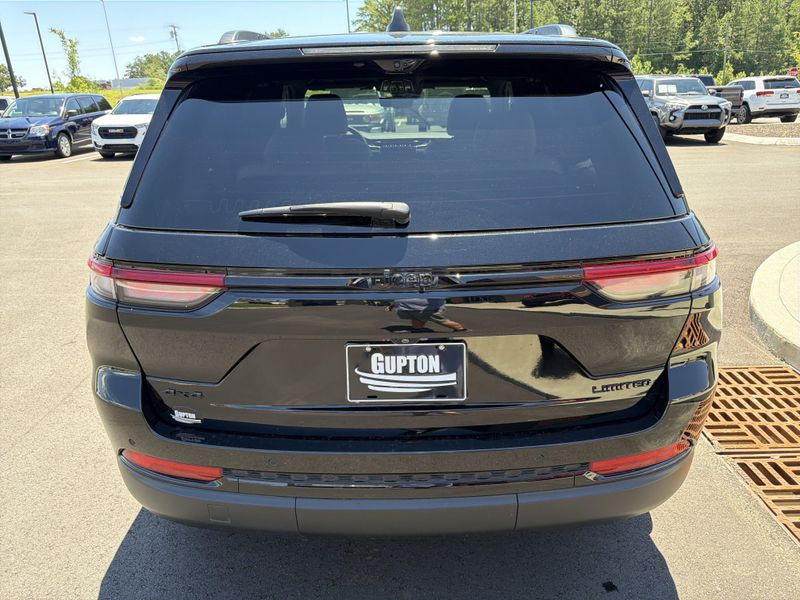Used 2025 Jeep Grand Cherokee LimitedImage 10