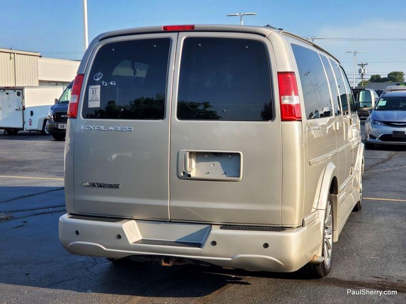 Used 2019 Chevrolet Express 2500 Image 12