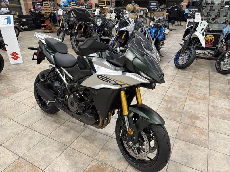 New 2024 Suzuki GSX-S1000GX+ Image 11