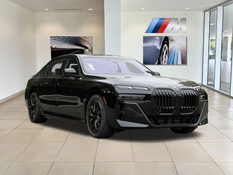 2025 BMW 7 Series 750e xDriveImage 4