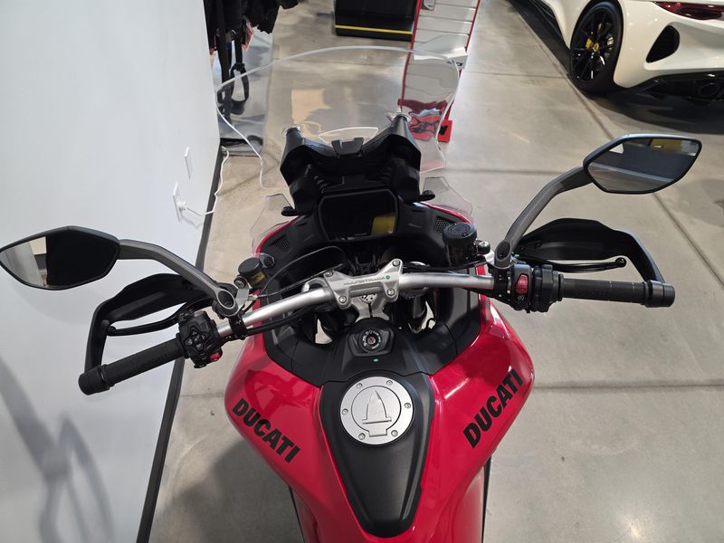 2025 Ducati Multistrada V2