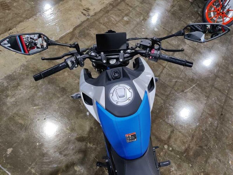 Used 2023 CFMOTO 300NK Image 8