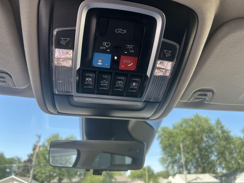 2025 RAM 1500 TungstenImage 26