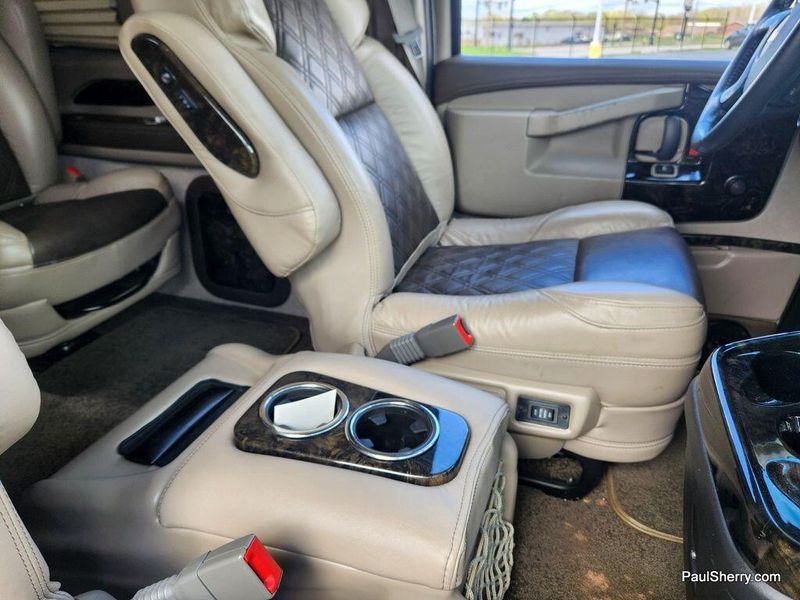 2023 Chevrolet Express Image 31