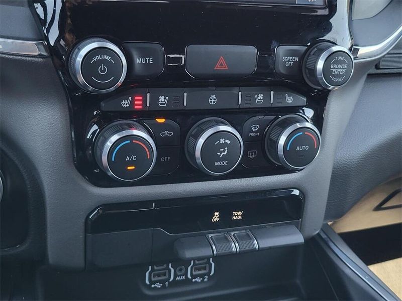 2024 RAM 1500 LaramieImage 24