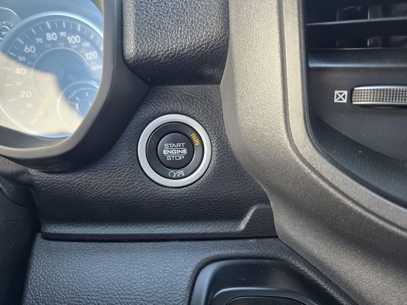 Used 2022 RAM 3500 TradesmanImage 28