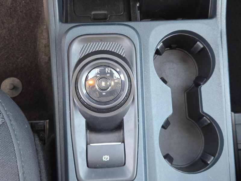 Used 2025 Ford Maverick XL FWD SuperCrew