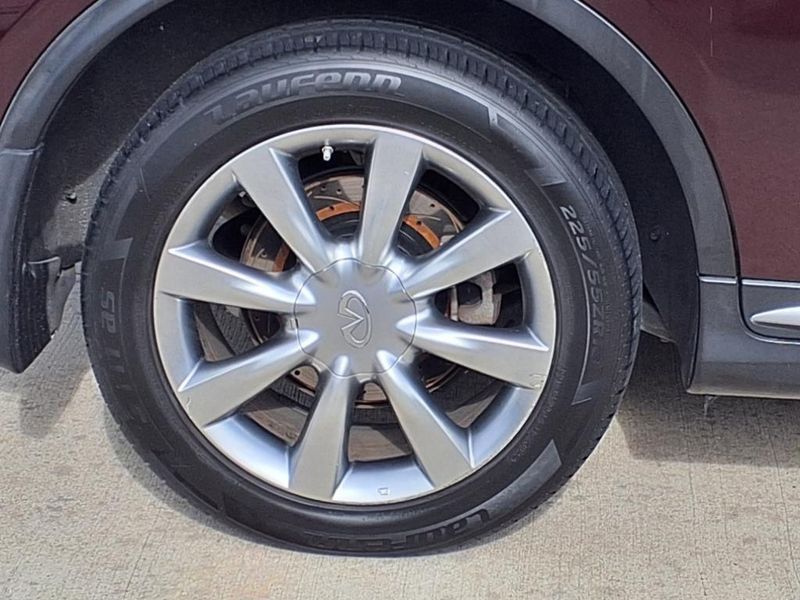 2017 INFINITI QX50 BaseImage 13