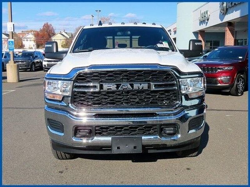 2024 RAM 2500 TradesmanImage 3