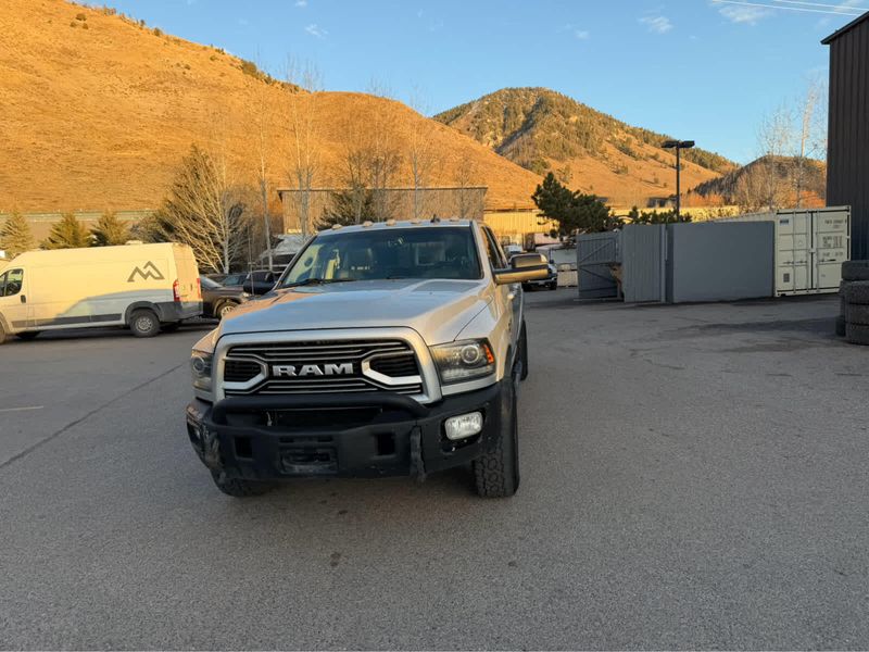 2018 Ram 3500 Laramie photo 3