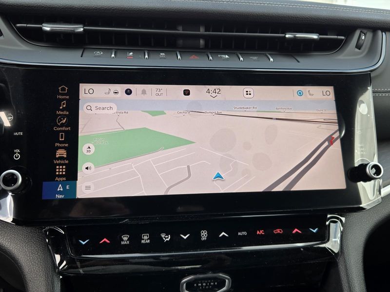 New 2026 Jeep Grand Cherokee Laredo Altitude 4x2