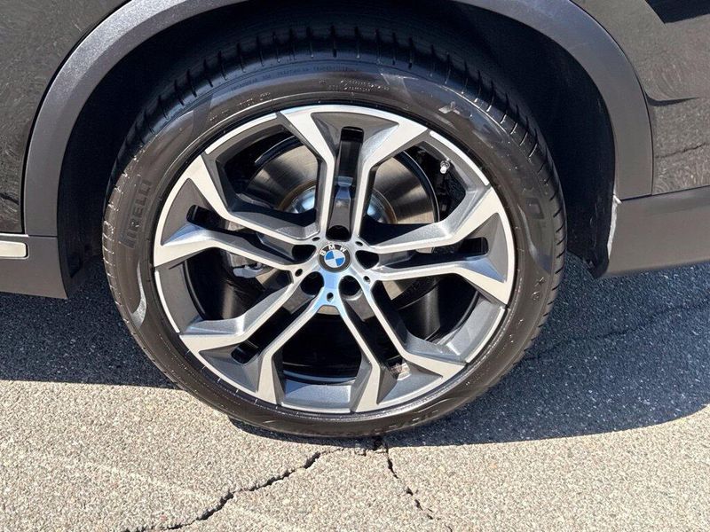 Used 2026 BMW X5 sDrive40iImage 14
