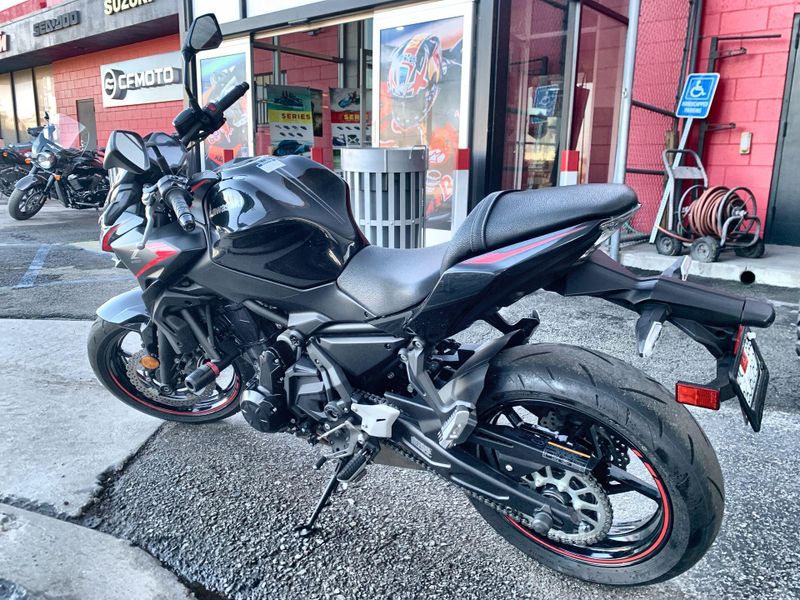 Used 2023 Kawasaki Z650 Base Image 12