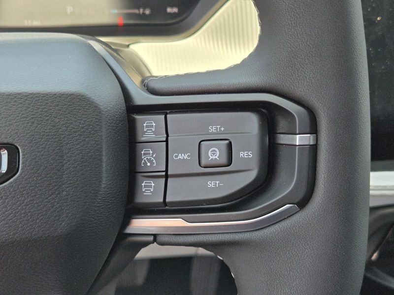 New 2026 Jeep Cherokee Limited 4x4