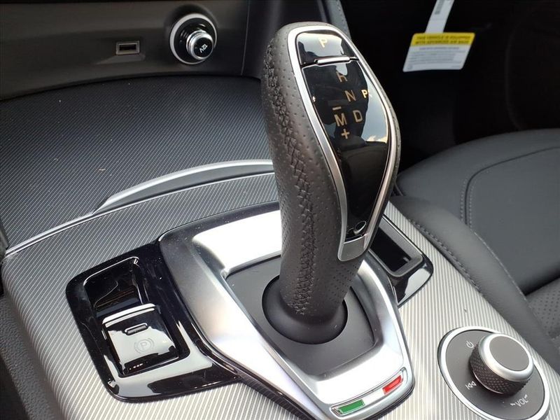 New 2025 Alfa Romeo Stelvio VeloceImage 21