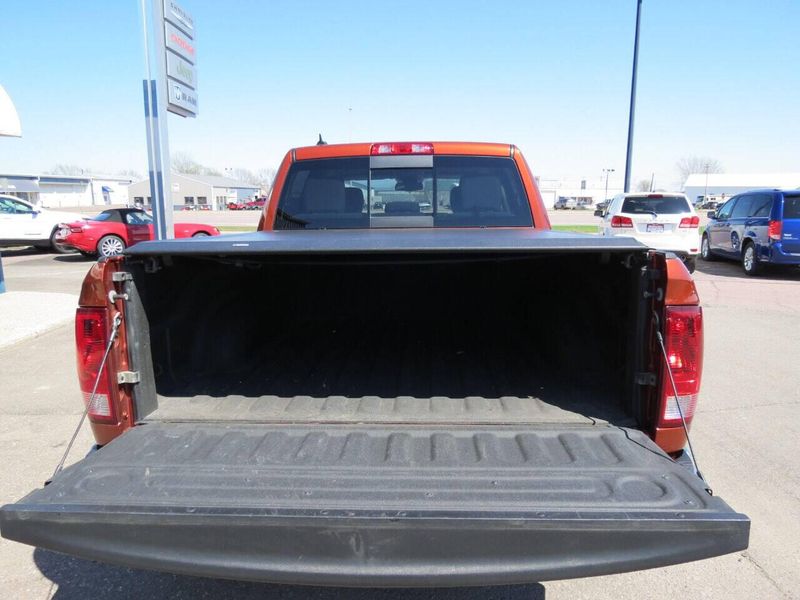 2013 RAM 1500 SLT 4x4 4dr Crew Cab 5.5 ft. SB PickupImage 7