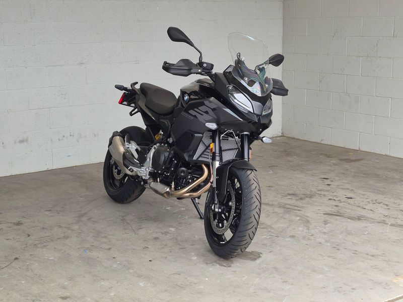 2026 BMW F 900 XR