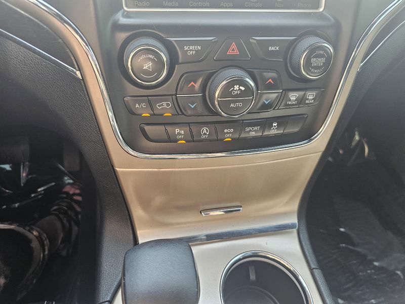 Used 2017 Jeep Grand Cherokee LimitedImage 23