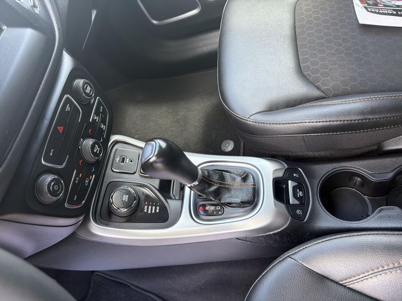 Used 2021 Jeep Compass LatitudeImage 37