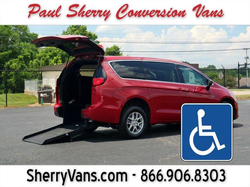 New 2025 Chrysler Voyager LXImage 1