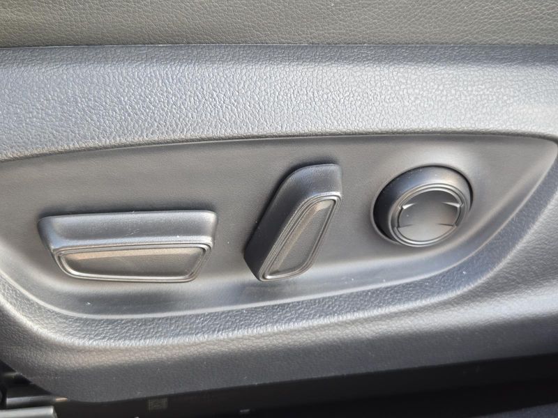Used 2024 Toyota Camry SE Auto (Natl)