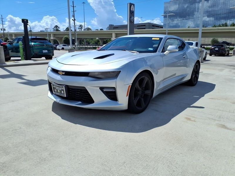 Used 2018 Chevrolet Camaro SSImage 2