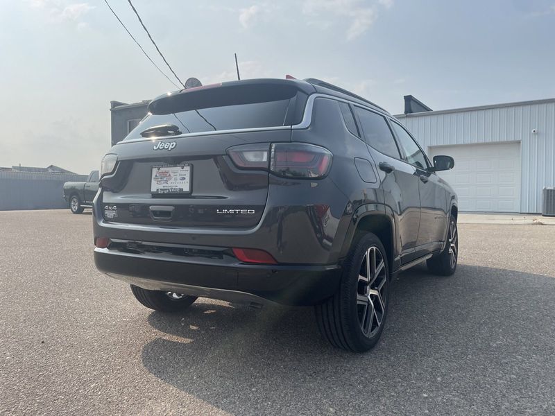 2024 Jeep Compass Limited 4x4Image 10