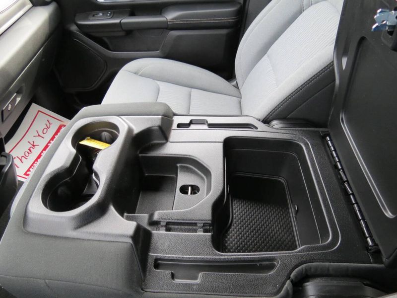 Used 2023 RAM 1500 Big Horn 4x4 4dr Crew Cab 5.6 ft. SB PickupImage 20