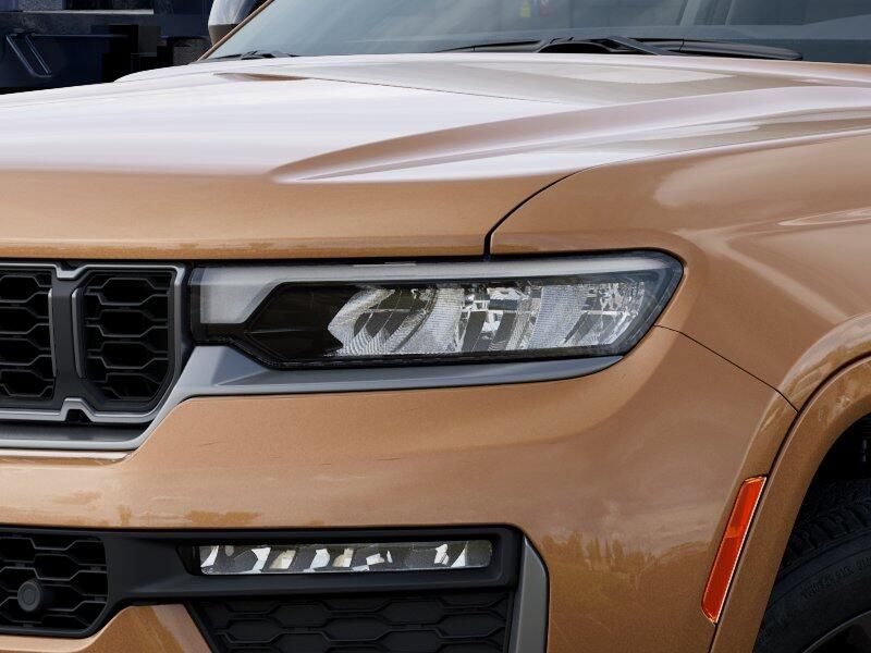 New 2026 Jeep Grand Cherokee L Limited Reserve 4x4Image 10