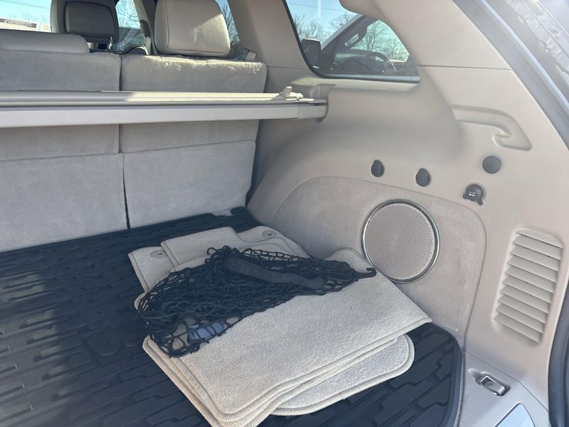 Used 2020 Jeep Grand Cherokee OverlandImage 11