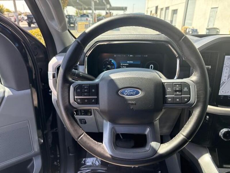 2023 Ford F-150 Lightning XLT photo 12