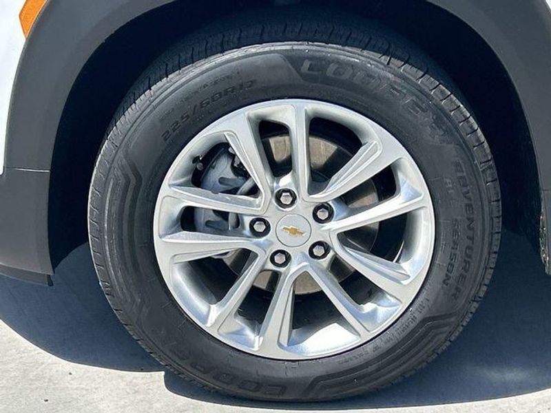 Used 2025 Chevrolet Trailblazer LSImage 10