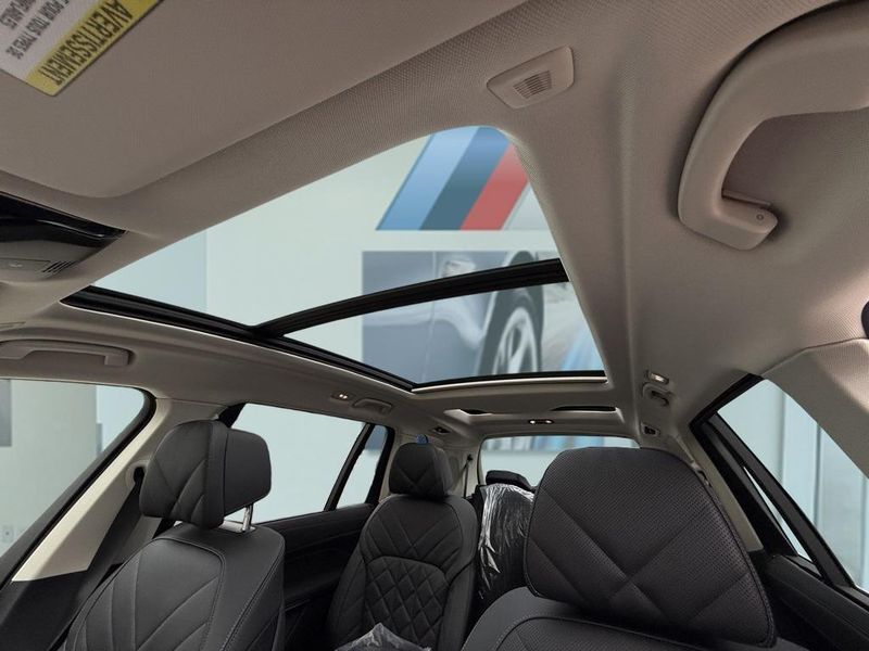 2025 BMW X7 xDrive40iImage 21
