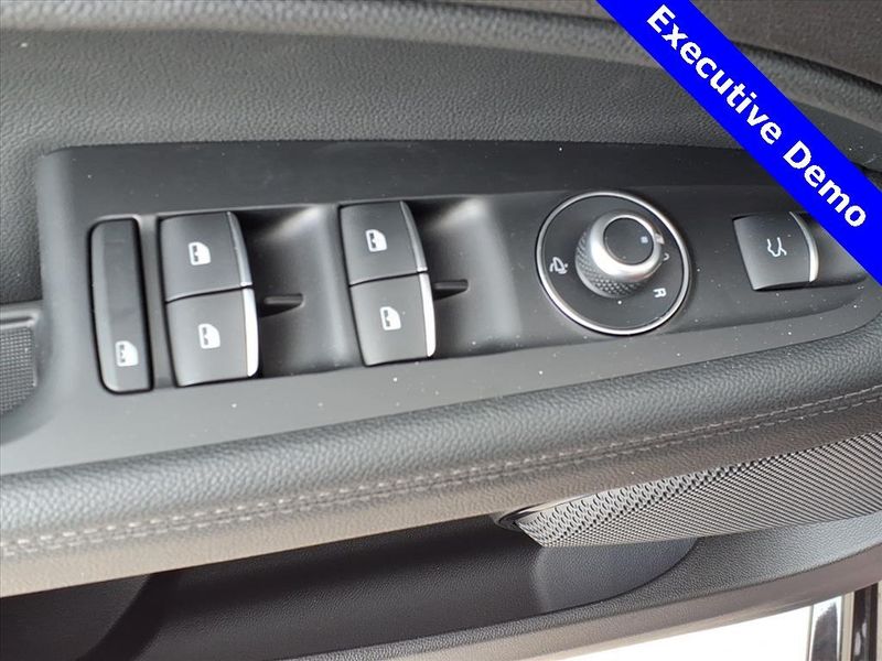 New 2025 Alfa Romeo Stelvio AwdImage 17