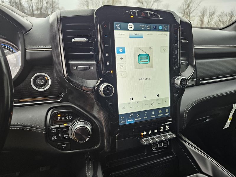 Used 2022 RAM 1500 LimitedImage 15