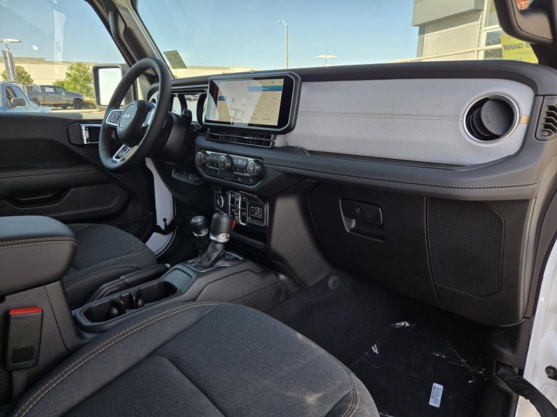 New 2025 Jeep Wrangler 4-door Sahara
