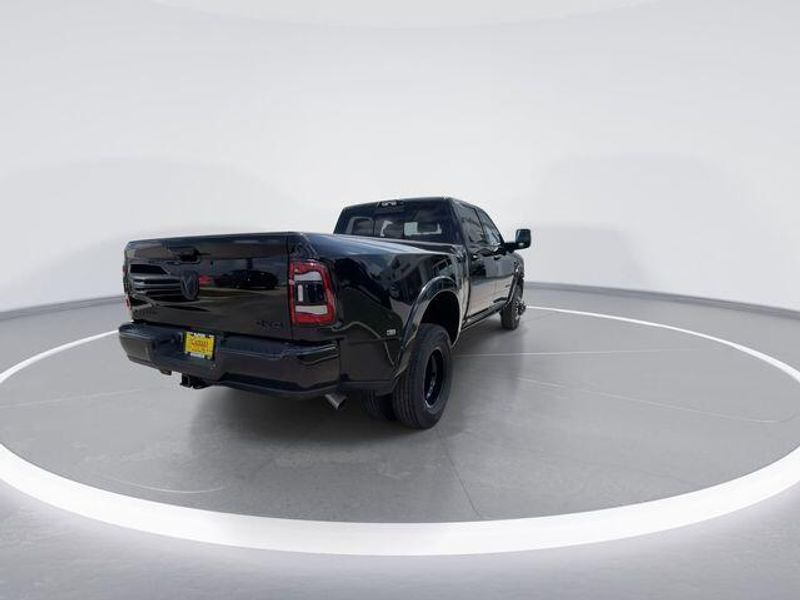 New 2024 RAM 3500 Limited Crew Cab 4x4 8