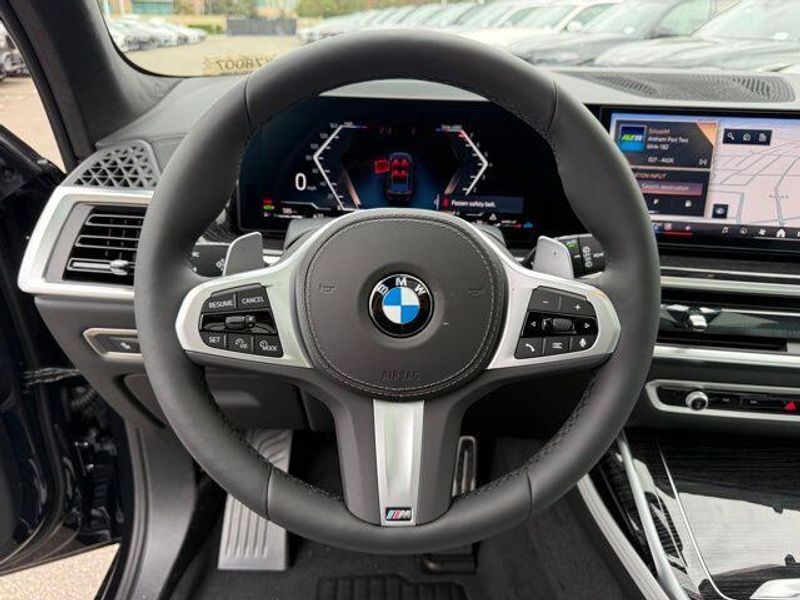 New 2026 BMW X7 xDrive40iImage 21