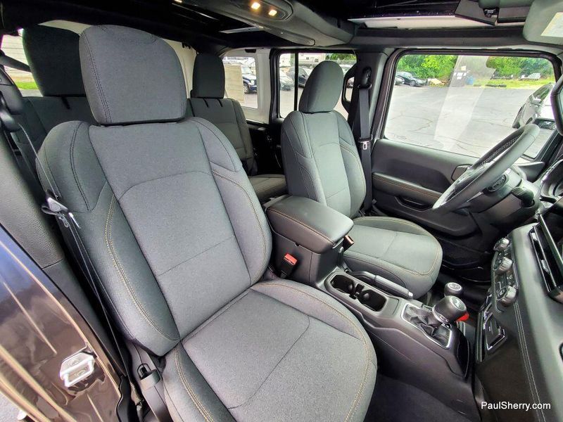 New 2025 Jeep Wrangler 4-door SaharaImage 2